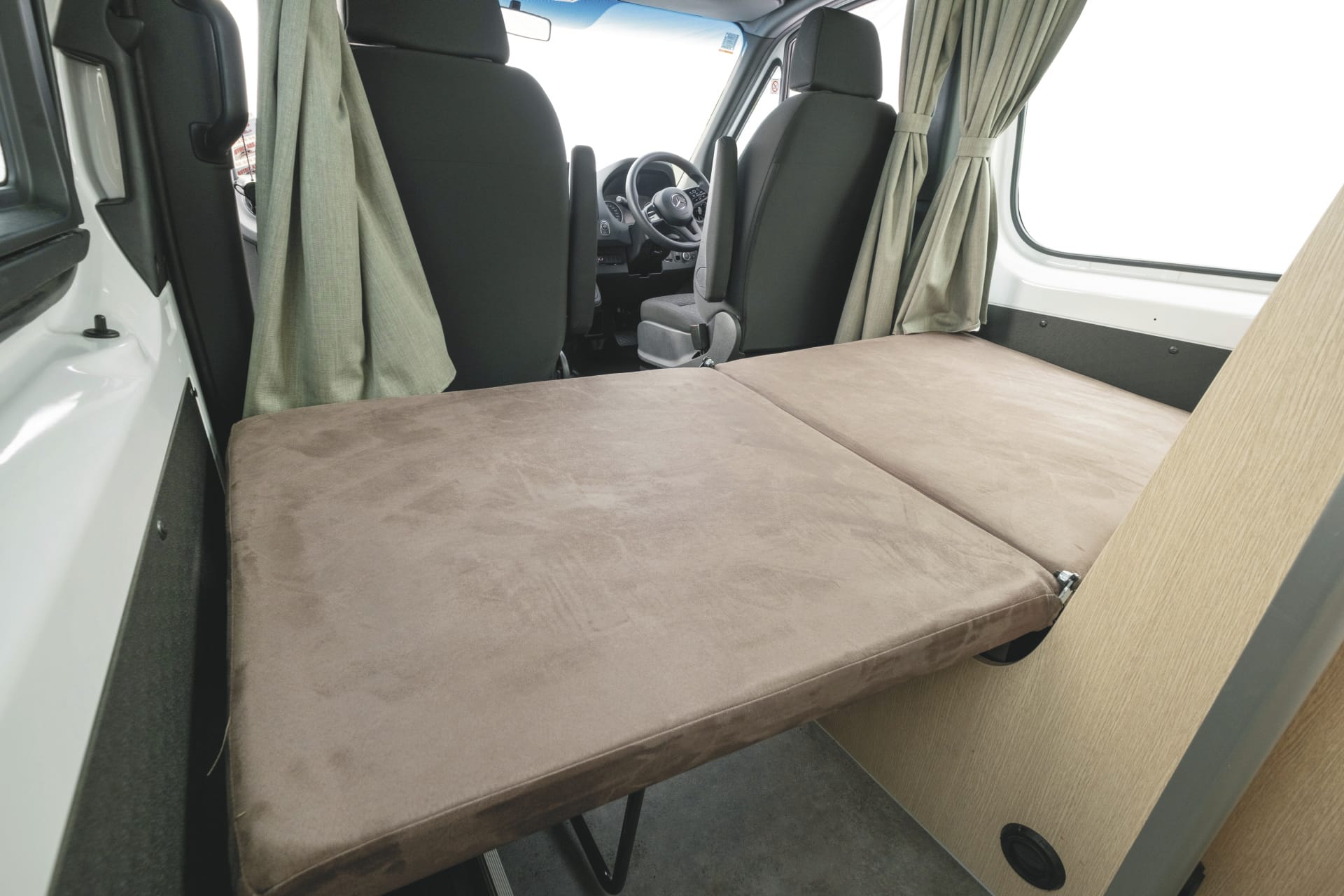 NZL_TRA_20240112_BR_21