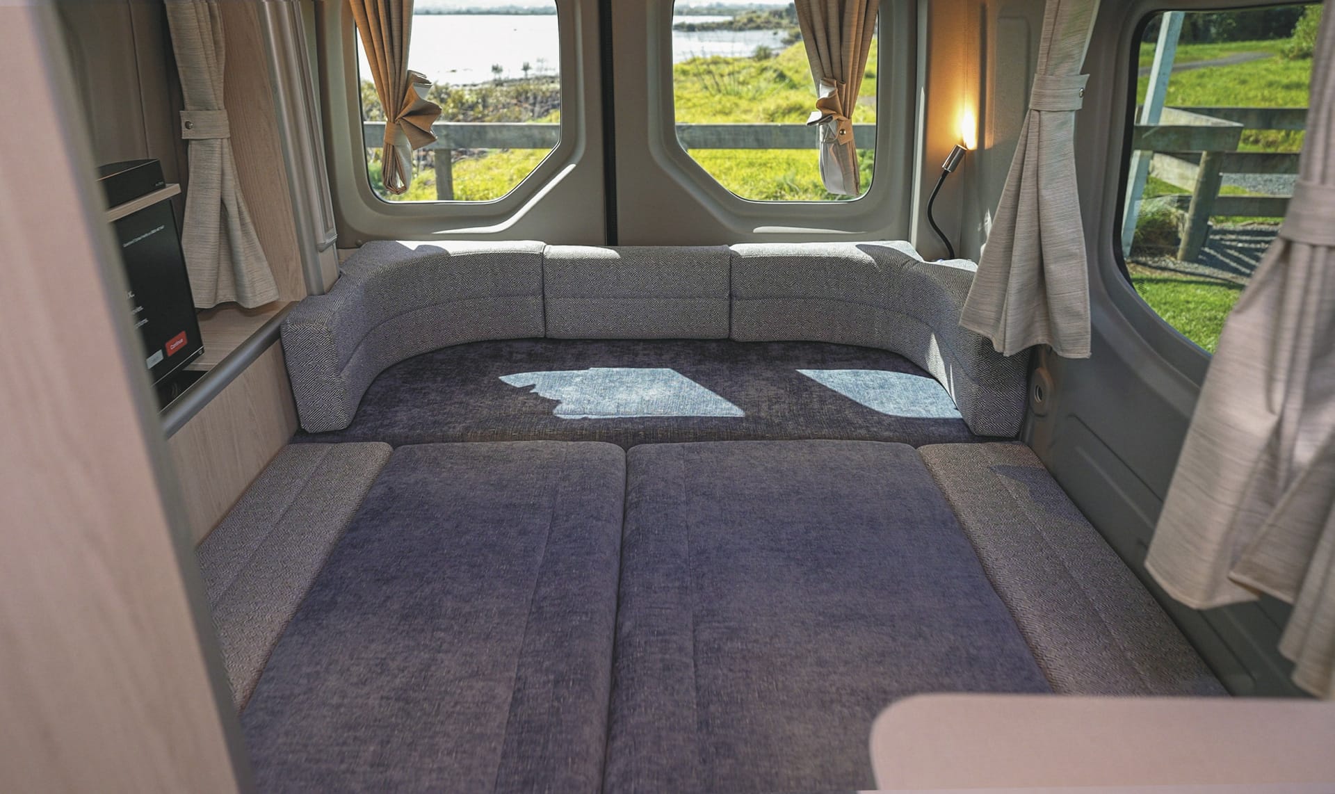 NZL_TRA_20240411_BR_12