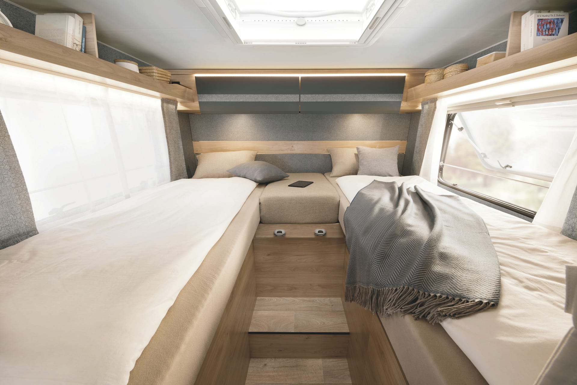 NZL_TRA_20250522_BR_4