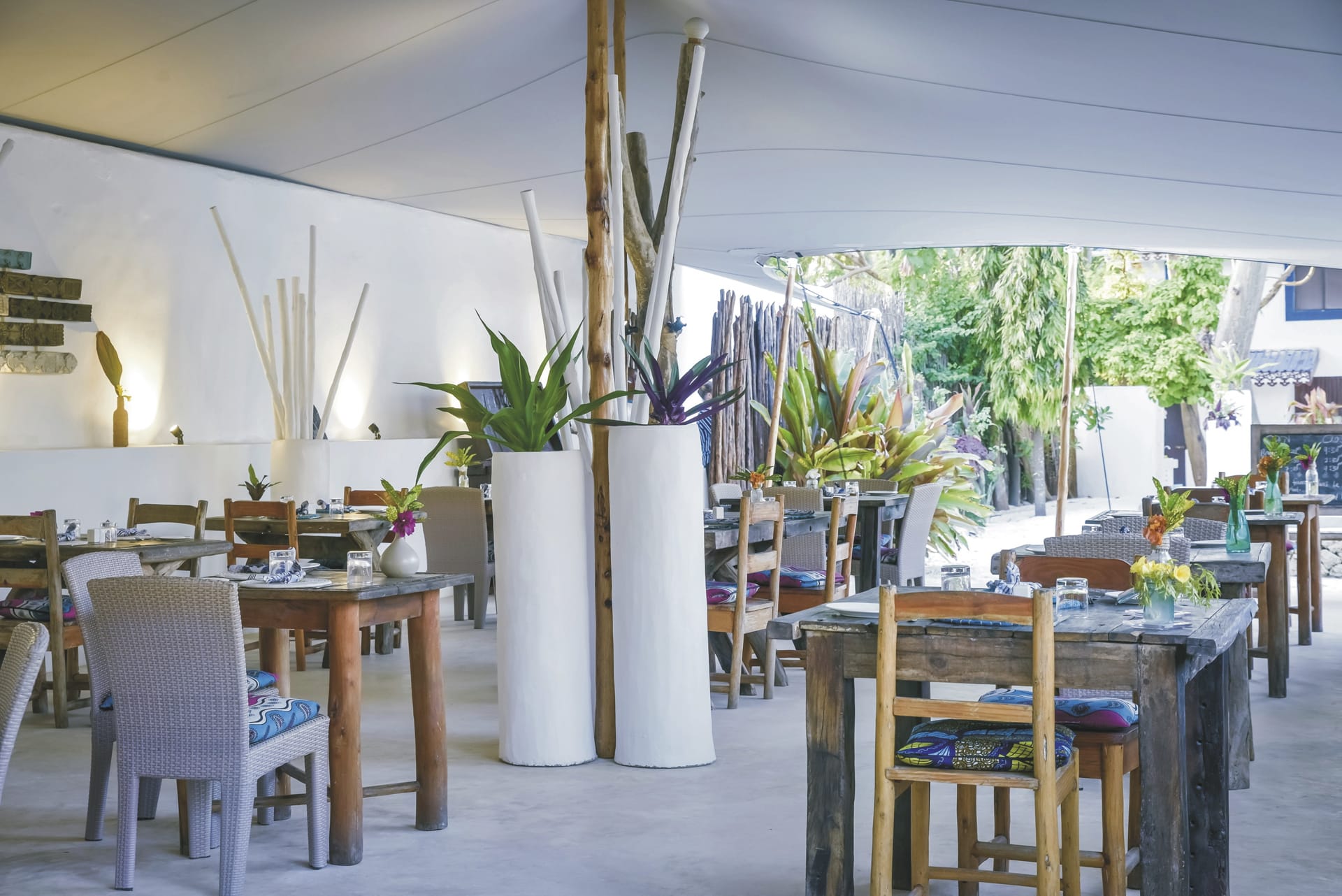 TAZ_Indigo_Beach_Zanzibar_Restaurant_20220119